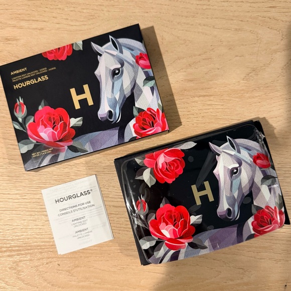 Hourglass Ambient Lighting Edit Unlocked Palette Holiday Horse Design NIB - Picture 4 of 6